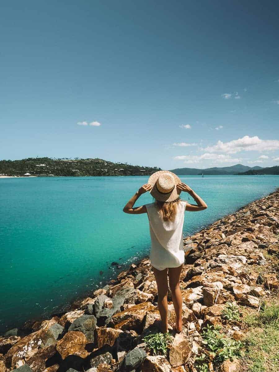 Hamilton Island Travel Guide | Visit the beautiful Whitsunday Islands and take scenic flight over the Great Barrier Reef. This guide features all the best things to do on Hamilton Island | Bucket List Seekers