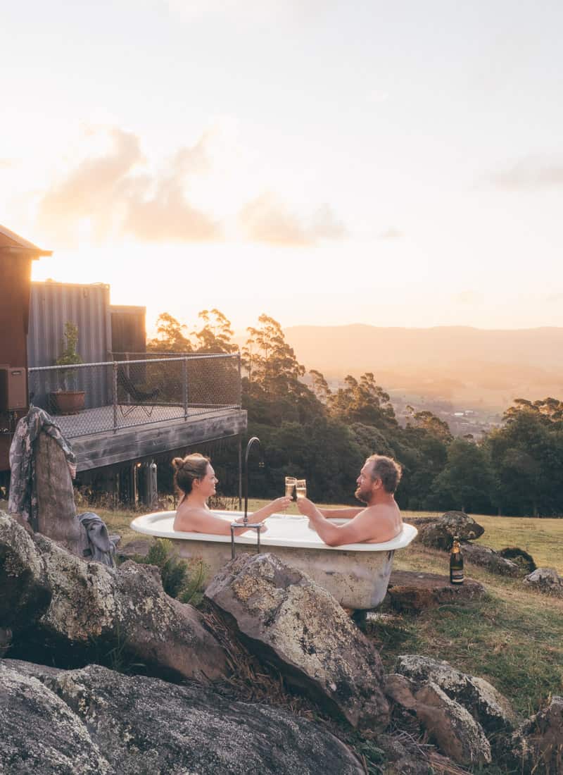 Romantic Getaways Tasmania – 9 of the best romantic weekend and couples getaways in Tasmania to book ASAP